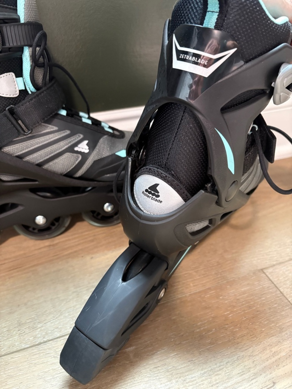 Women’s Zetrablade Inline Blue and Black Rollerblades size 8 - Picture 5 of 7